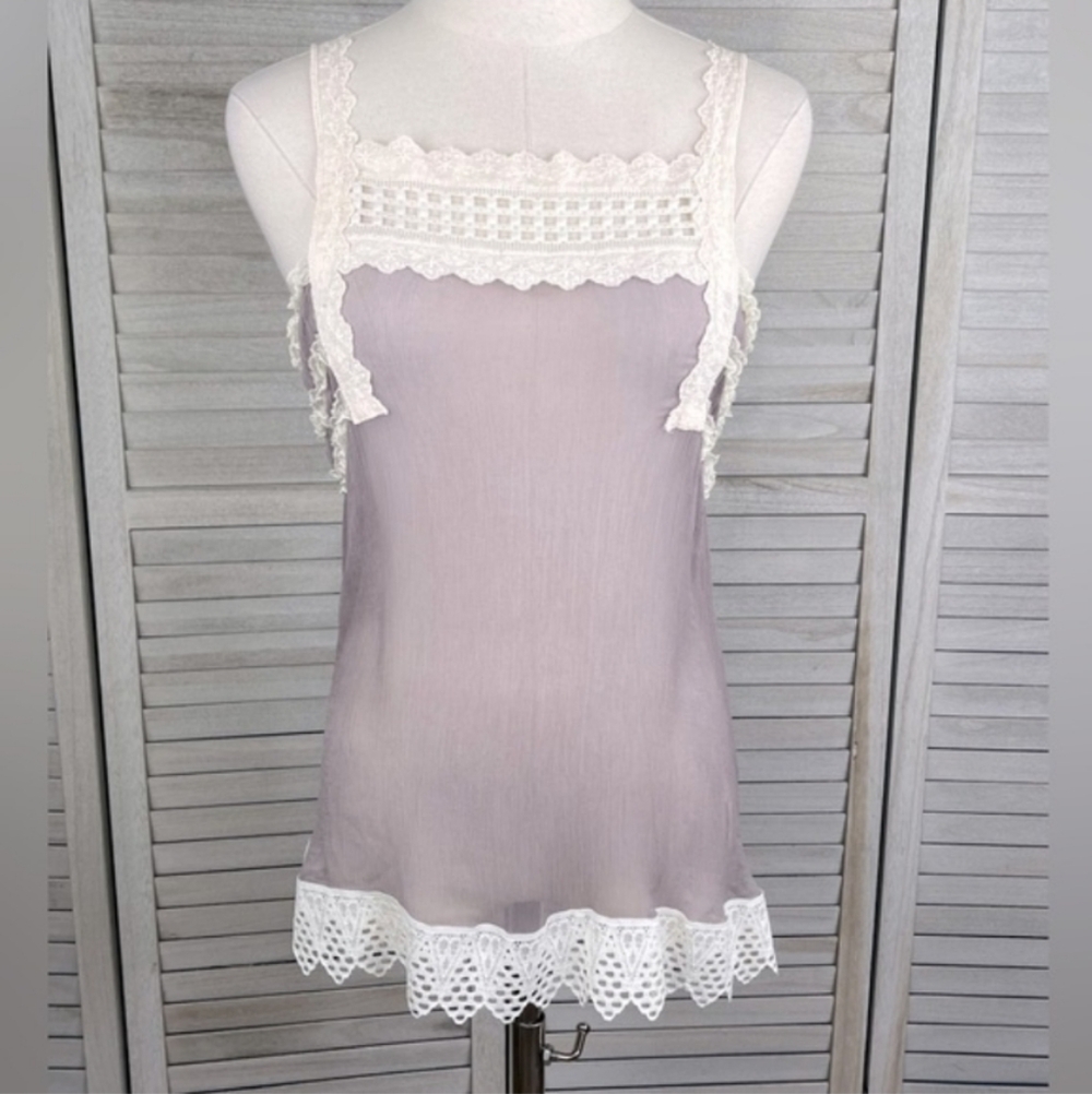 Matty M Lavender Lace Trim Top XS
